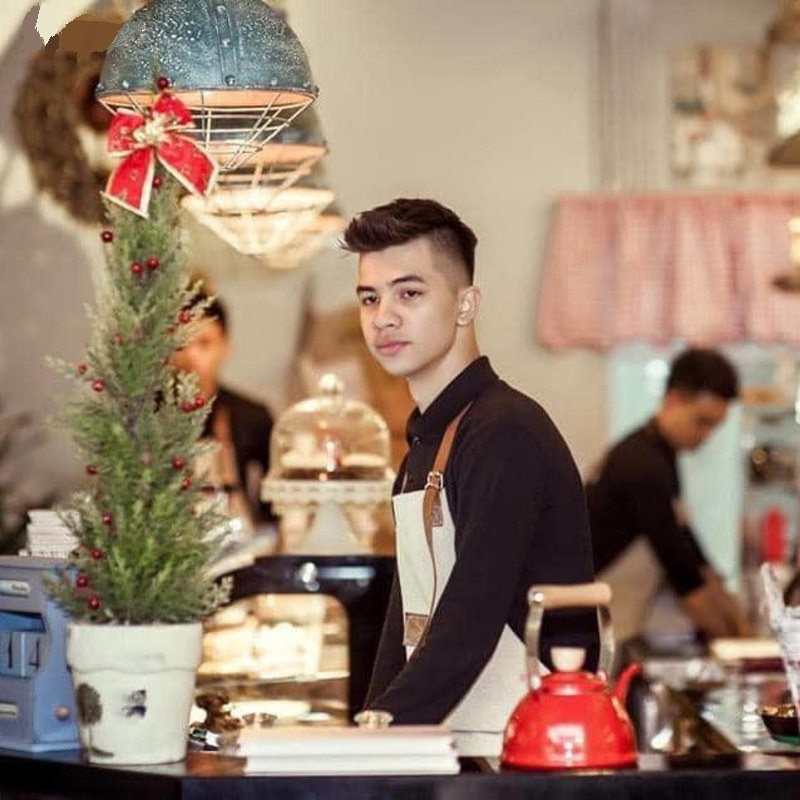 Yêu cầu đối với nhân viên phục vụ nhà hàng quan trọng nhất là thái độ niềm nở