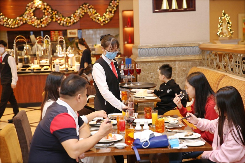 Đồng phục khách sạn Sheraton mang lại sự chuyên nghiệp, ghi dấu ấn trong lòng khách hàng