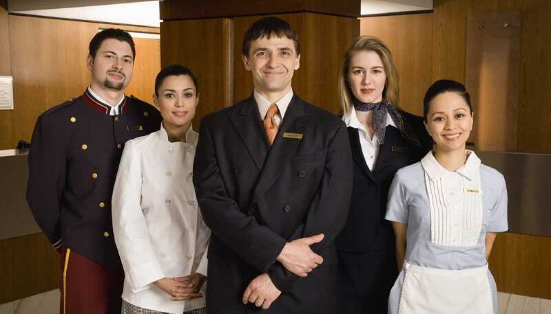 Nên may đồng phục khách sạn 5 sao theo từng bộ phận