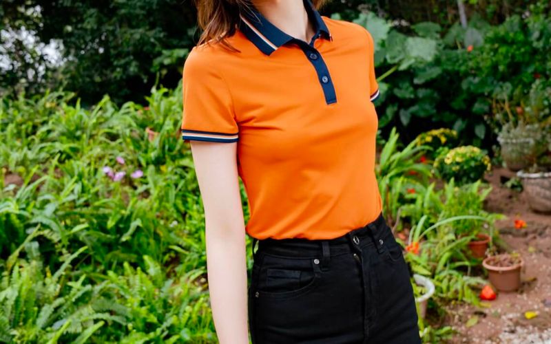 10+ Cách phối đồ với áo polo nữ đẹp đơn giản, thời trang  