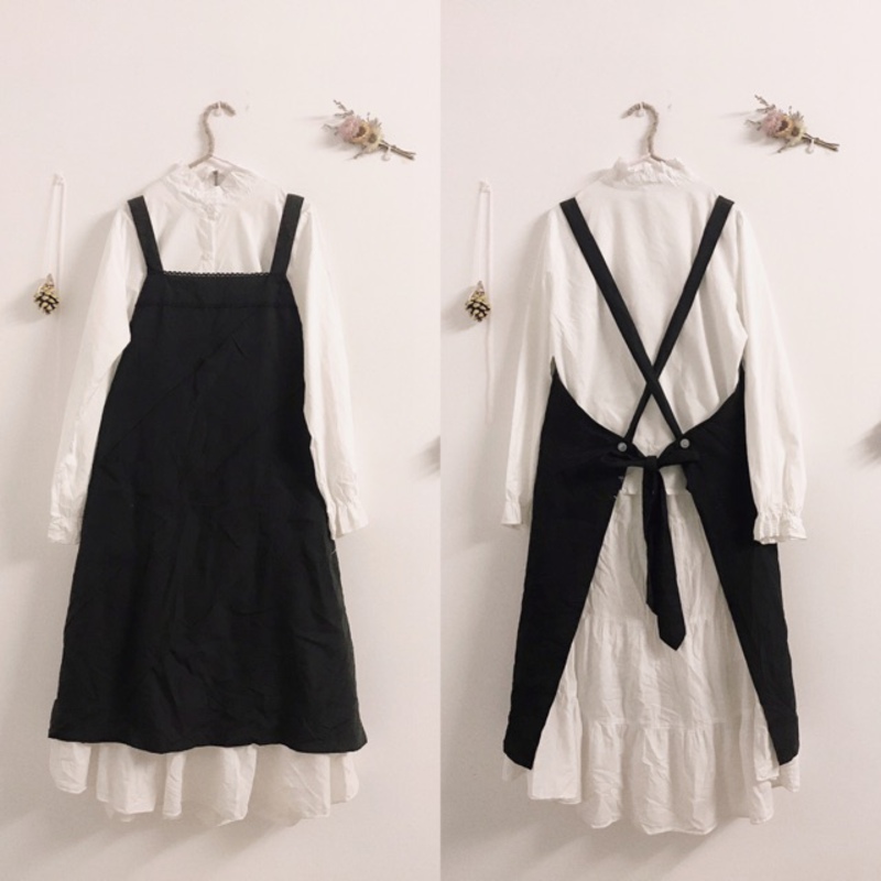 Tạp dề yếm có thiết kế rộng rãi, thoải mái, dễ dàng di chuyển