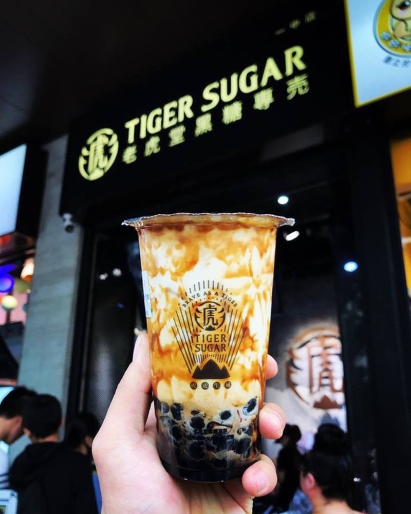 Tiger Sugar là trà sữa nổi tiếng Hà Nội nổi tiếng với các loại trà sữa đường nâu