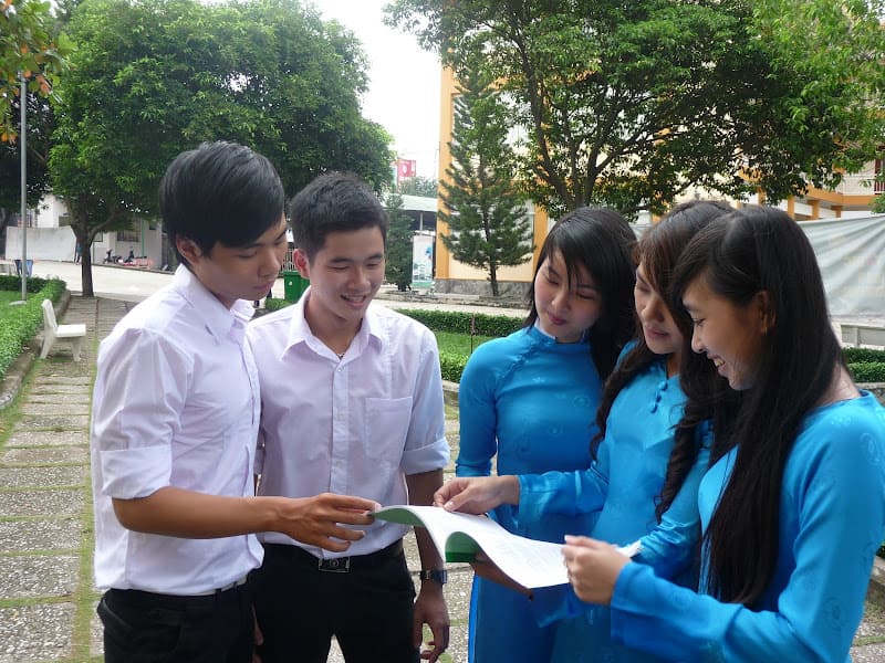 dong-phuc-dai-hoc-ngan-hang