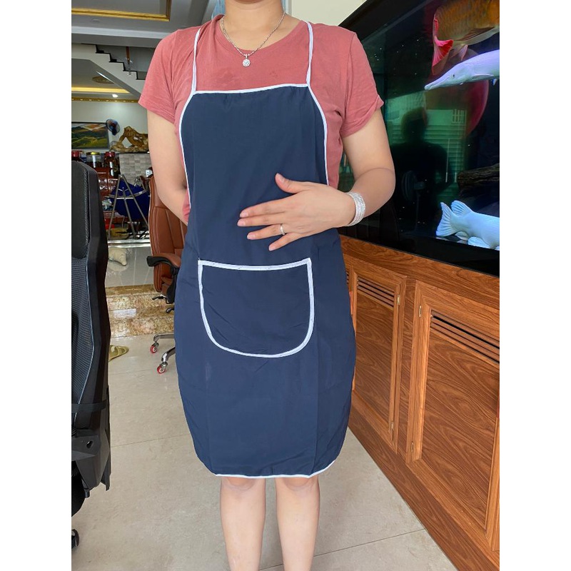 Chất liệu phù hợp môi trường làm việc là điều quan trọng khi chọn tạp dề 2 lớp vải