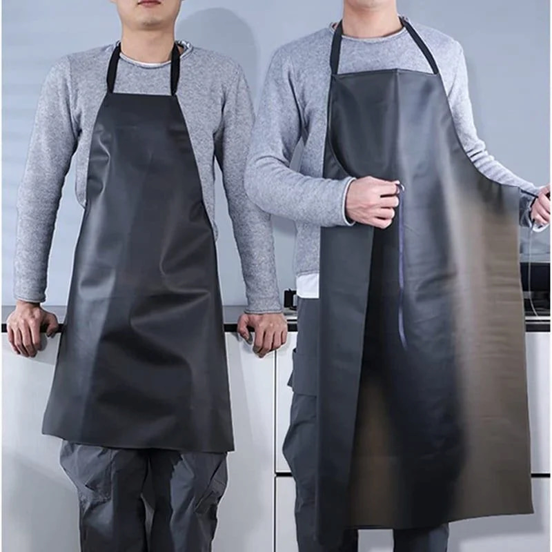 Tạp dề nhựa nhà bếp có tác dụng ngăn các vết bẩn bám vào cơ thể hiệu quả