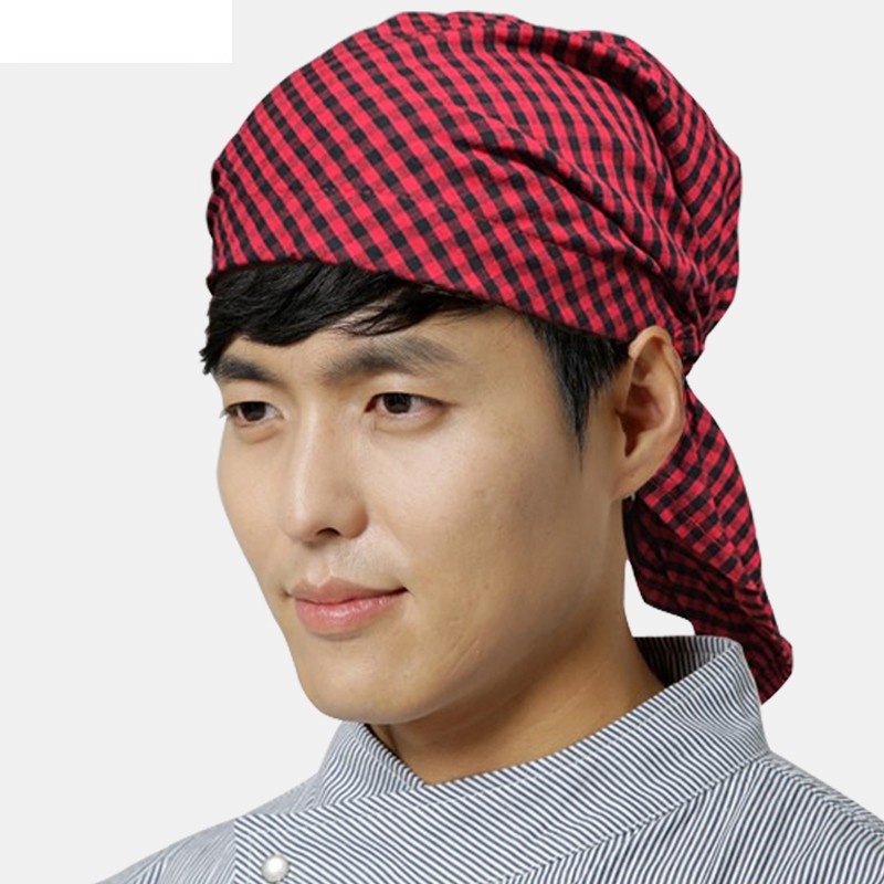 Nón bếp có dây buộc là loại nón bếp phổ biến ở các bếp Nhật