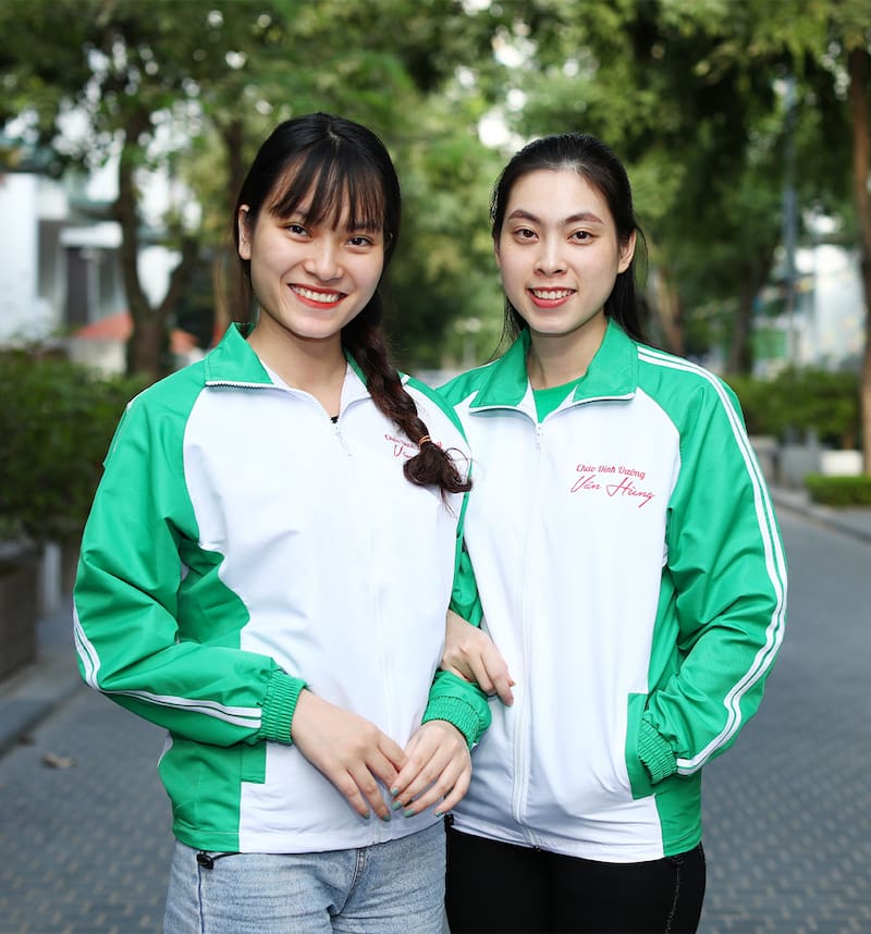 Các mẫu áo khoác đồng phục công ty đẹp và phổ biến nhất 2026