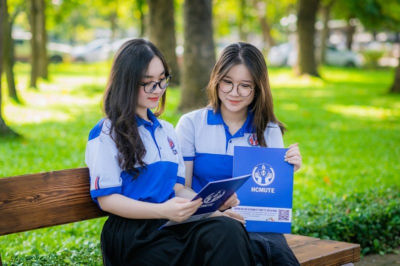 Áo đồng phục xanh dương mix màu ấn tượng