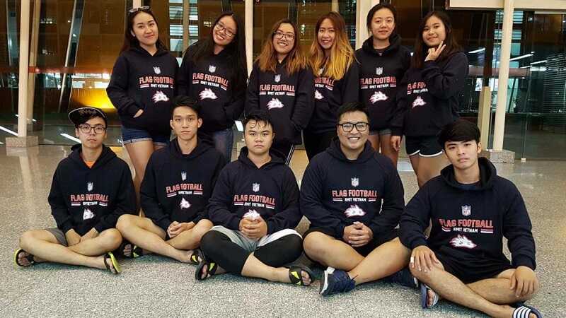 Đồng phục áo hoodie năng động và trẻ trung