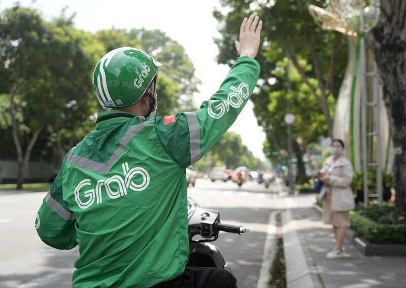 Áo đồng phục tăng thêm sự đoàn kết cho nhân viên