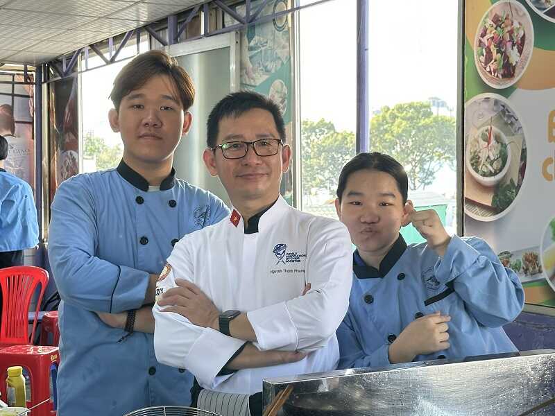 Áo bếp và phụ kiện tại Handy Uni đều có đủ