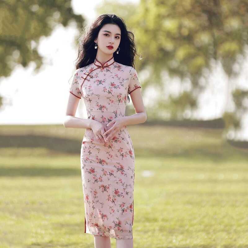 Mẫu đồng phục đẹp cho lễ tân nhà hàng Trung Quốc