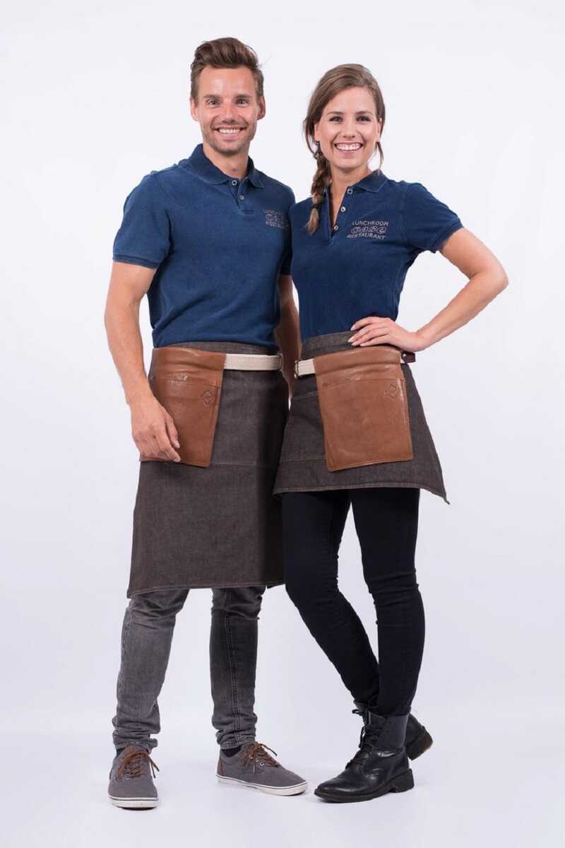 Chọn kiểu dáng giày đồng phục nhà hàng rất quan trọng