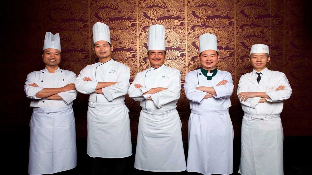 Mua đồng phục Bếp ở đâu Uy tín? 8+ Địa chỉ TIN CẬY