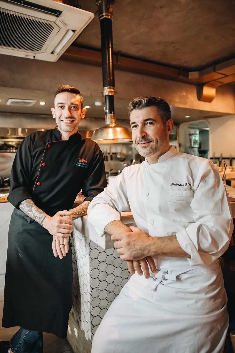 Áo bếp trưởng sạch sẽ giúp đảm bảo vệ sinh an toàn thực phẩm