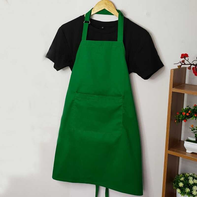 Tạp dề màu xanh tạo cảm giác tươi mới và tràn đầy sức sống