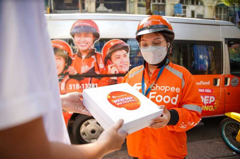 Mẫu đồng phục Shopee Food sắc cam tạo nên thương hiệu nổi bật