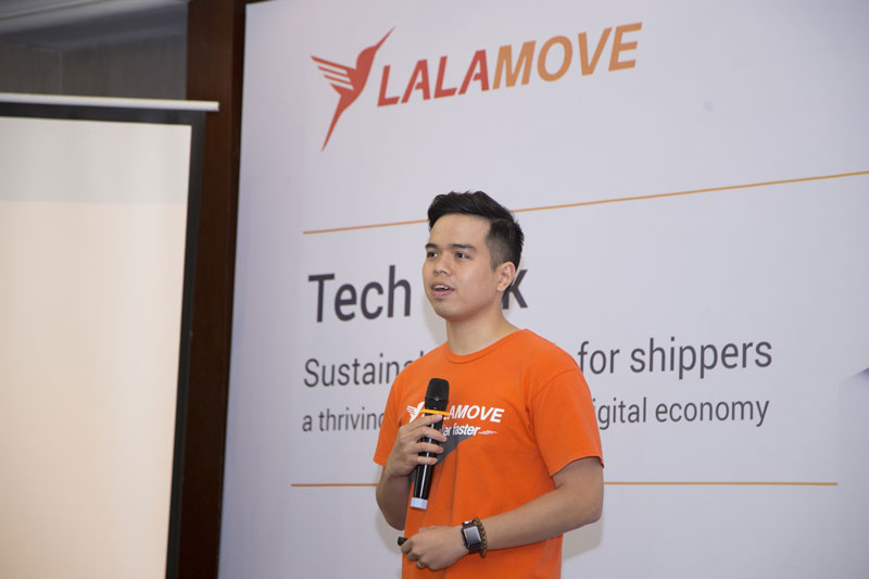 Đồng phục áo thun cổ tròn Lalamove