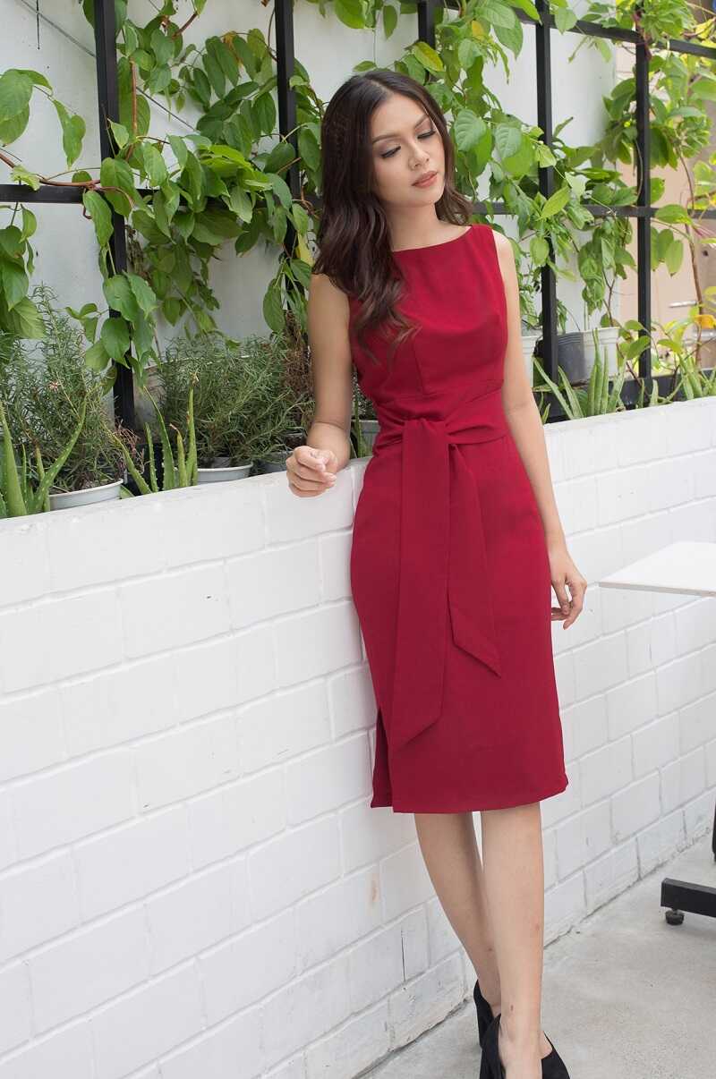 Đồng phục gara ô tô váy liền cho vị trí lễ tân