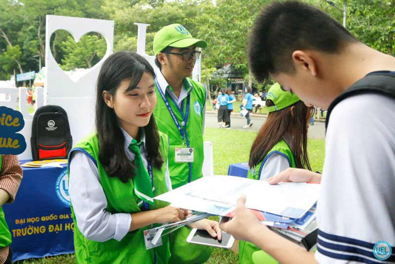 Đồng phục tình nguyện viên UEL
