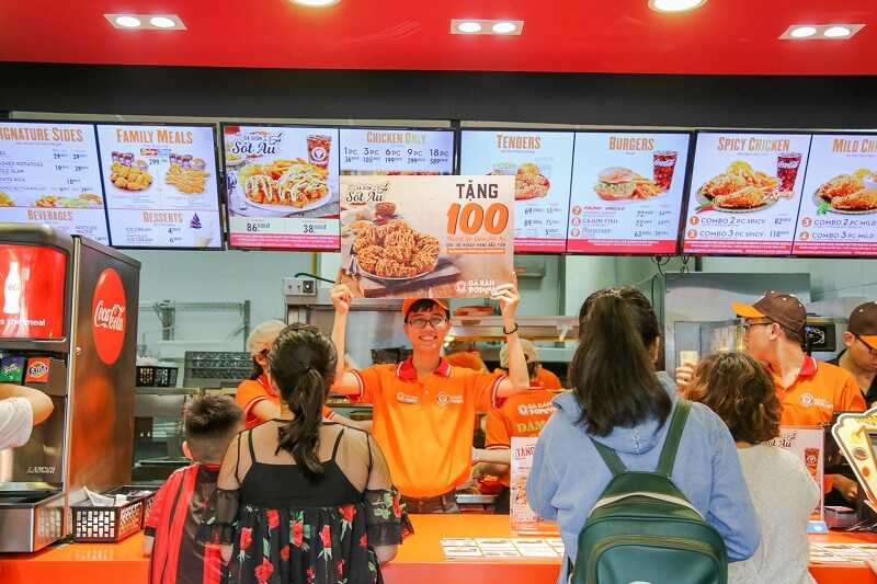 Đồng phục nhà hàng Popeyes tạo dấu ấn tốt đến khách hàng