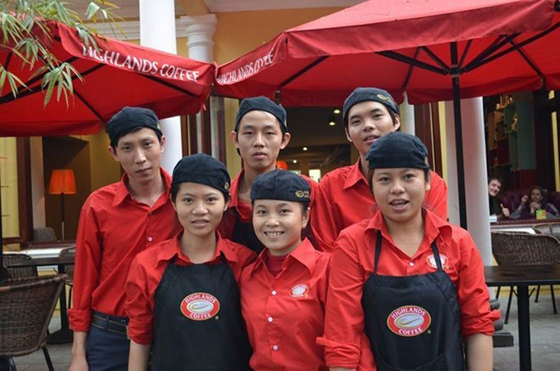 điểm nổi bật của đồng phục Highlands Coffee