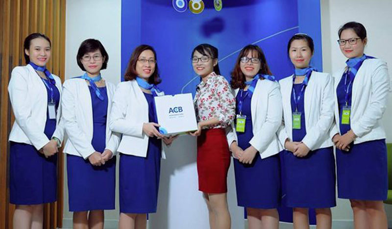 Tổng hợp những mẫu đồng phục ngân hàng ACB đẹp, chuyên nghiệp