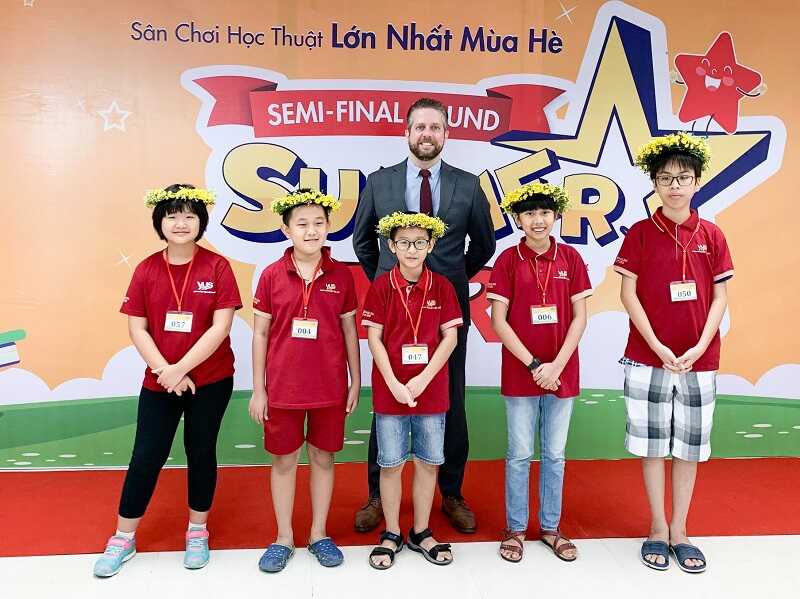 Mẫu đồng phục VUS cho học sinh