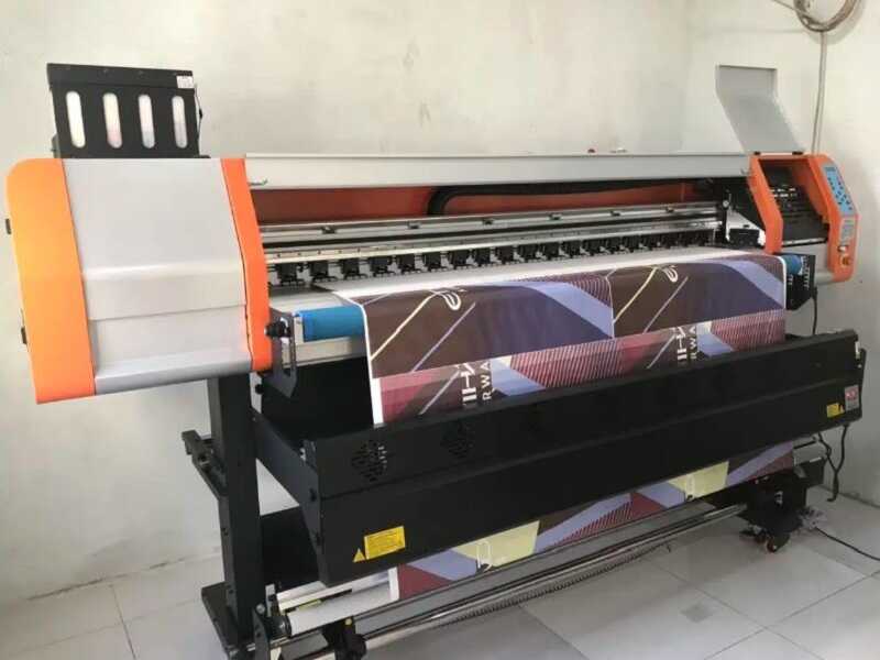 In áo đồng phục giá rẻ tại TPHCM với công nghệ in chuyển nhiệt