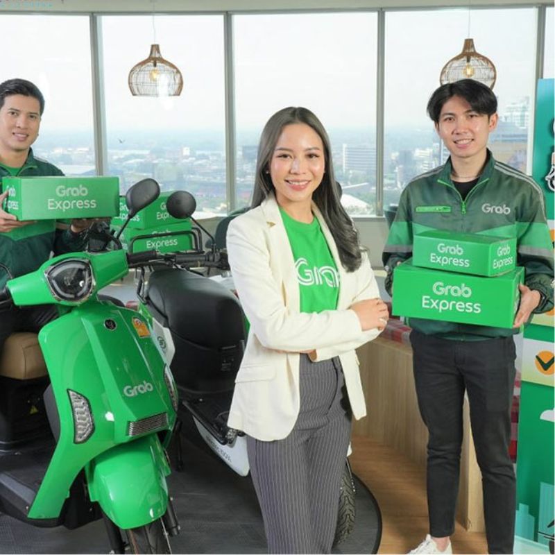 Áo khoác đồng phục GrabExpress nổi bật với sắc xanh lá