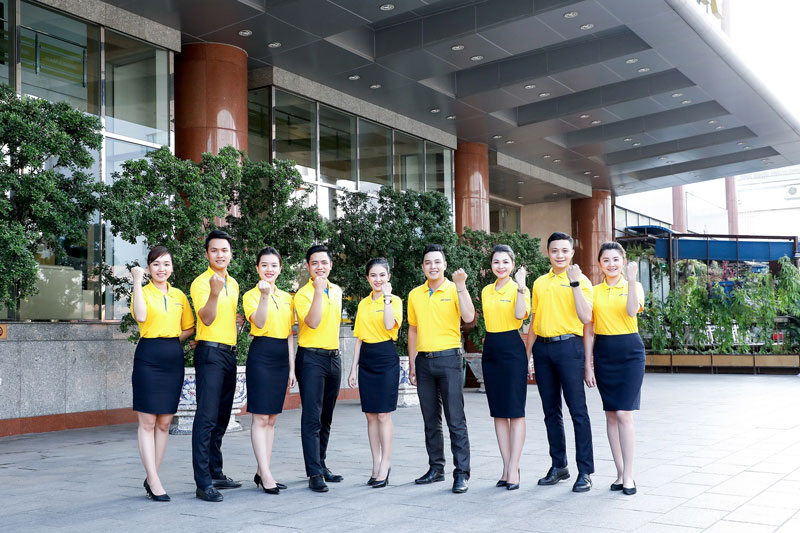 Đồng phục Nam Á Bank đẹp với quần âu và chân váy