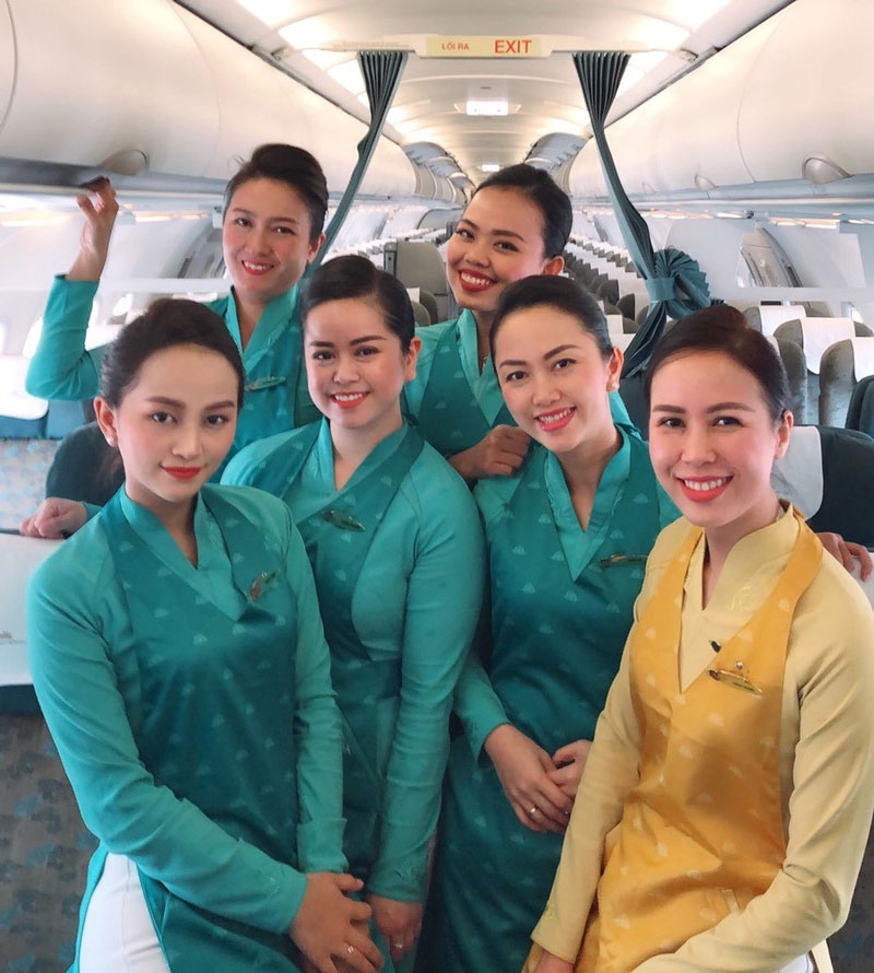 Tạp dề đồng phục tiếp viên Vietnam Airlines