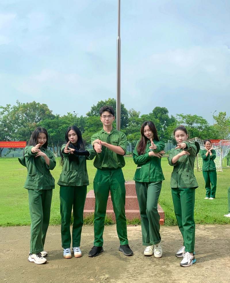 Đồng phục quân sự học viện Hàng không khá đơn giản