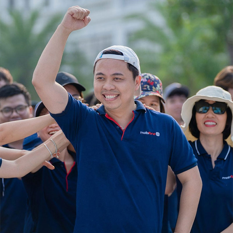 Áo thun có cổ đồng phục Mobifone