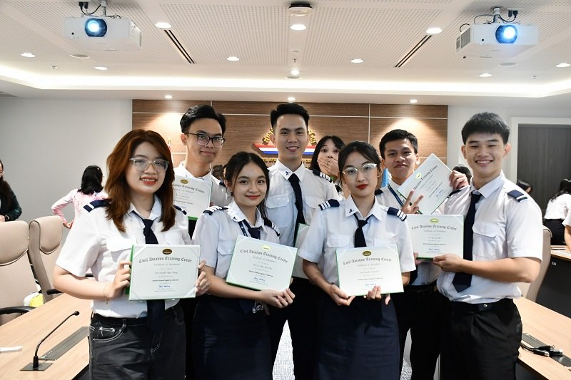 Khám phá 5+ mẫu đồng phục VAA trẻ trung, năng động trong từng thiết kế