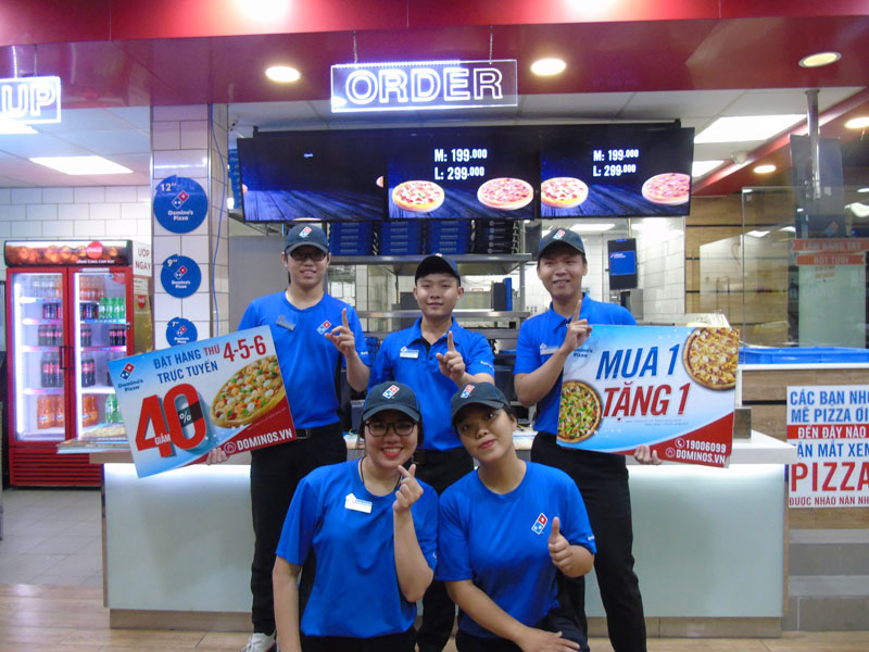 Kiểu dáng và chất liệu phù hợp với tính năng vận động, chống bám bẩn