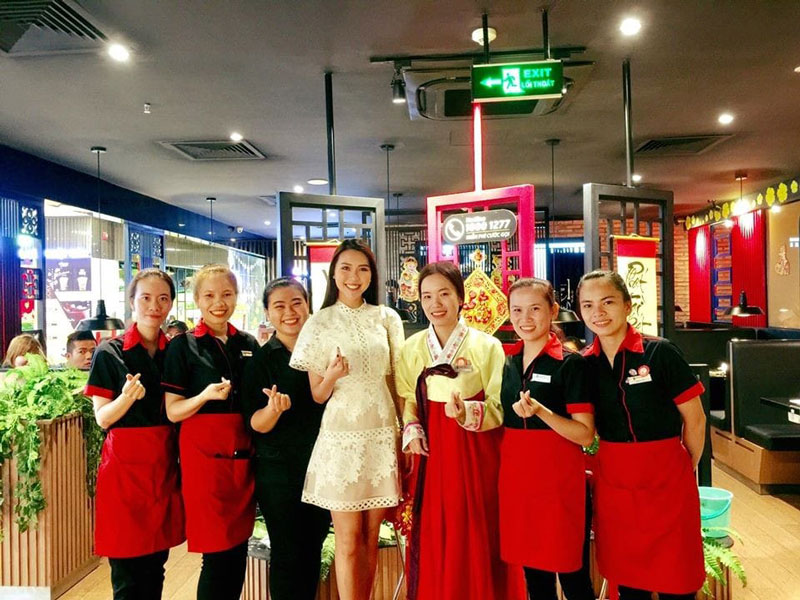 Áo phông có cổ nhân viên phục vụ King BBQ