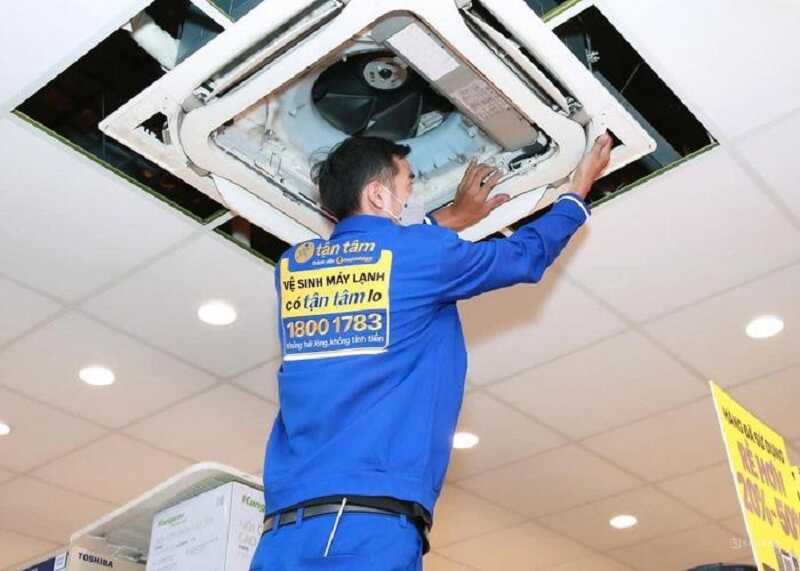 Mẫu đồng phục Điện Máy Xanh cho nhân viên lắp đặt