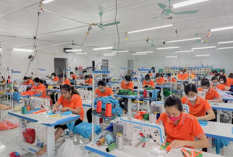 Đồng phục may sẵn cho công nhân ngành may