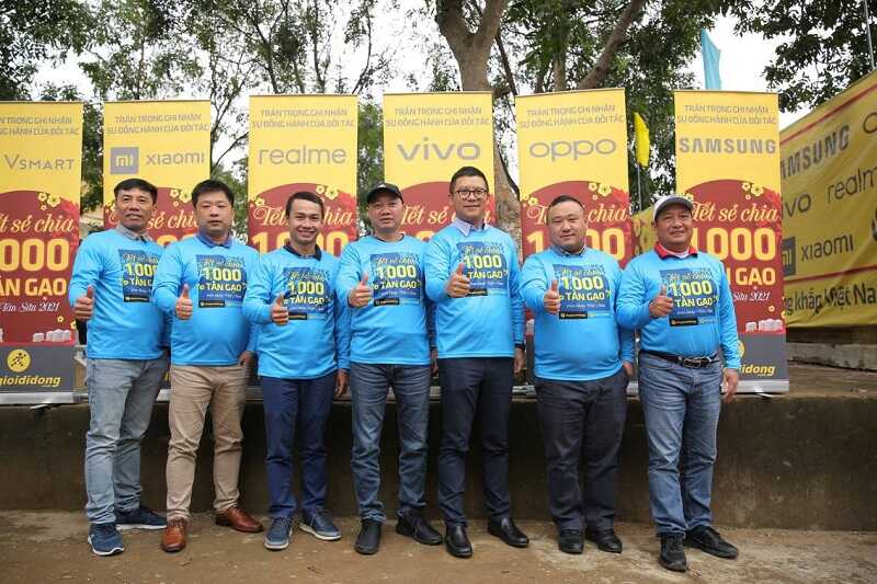 Mẫu đồng phục dài tay cho nhân viên Điện Máy Xanh