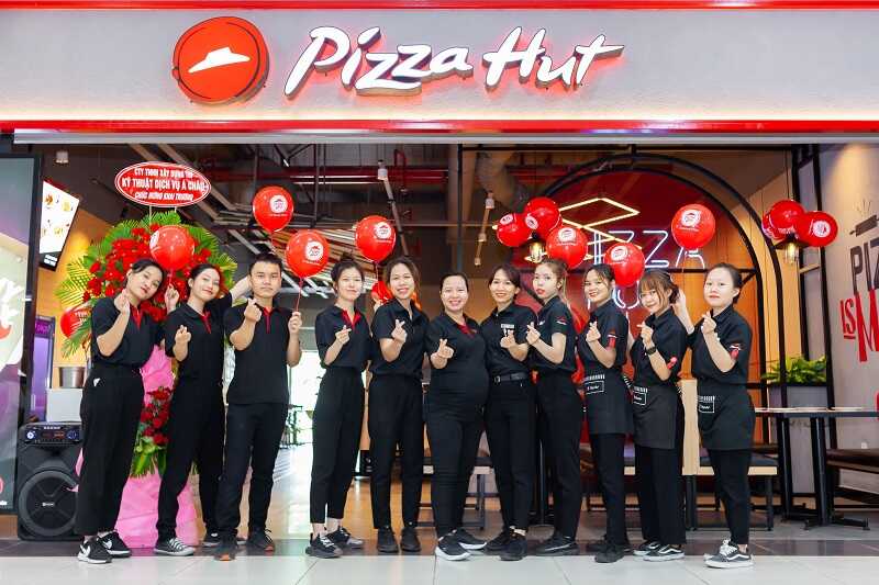 Thiết kế thoải mái, phù hợp với môi trường bếp và phục vụ