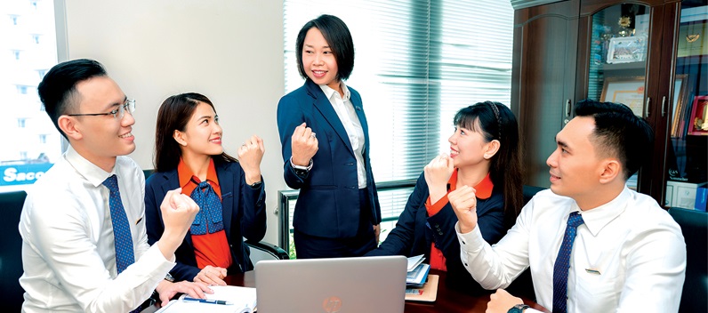 Đồng phục Sacombank tăng sự gắn kết giữa các nhân viên