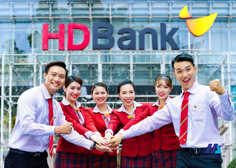 Tổng hợp 4+ mẫu đồng phục ngân hàng HD Bank đẹp, sang trọng