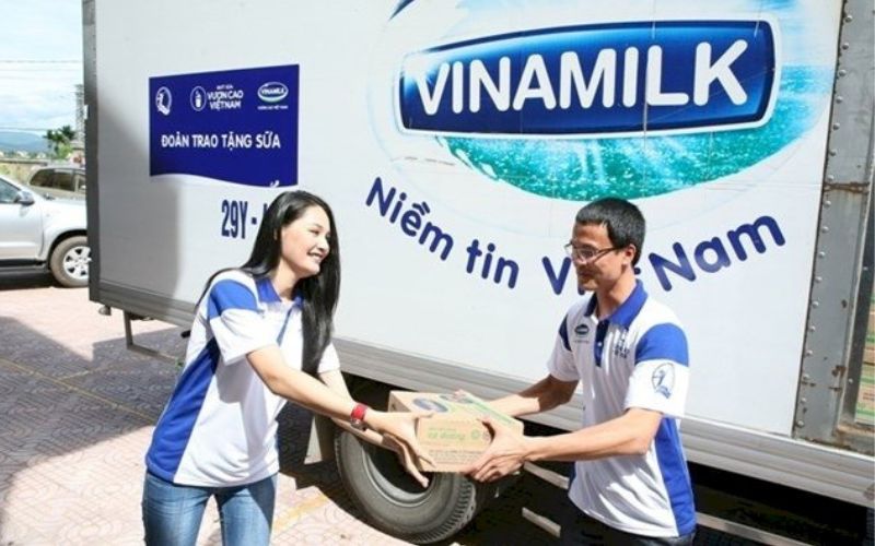 Đồng phục Vinamilk cho nhân viên giao hàng thanh lịch