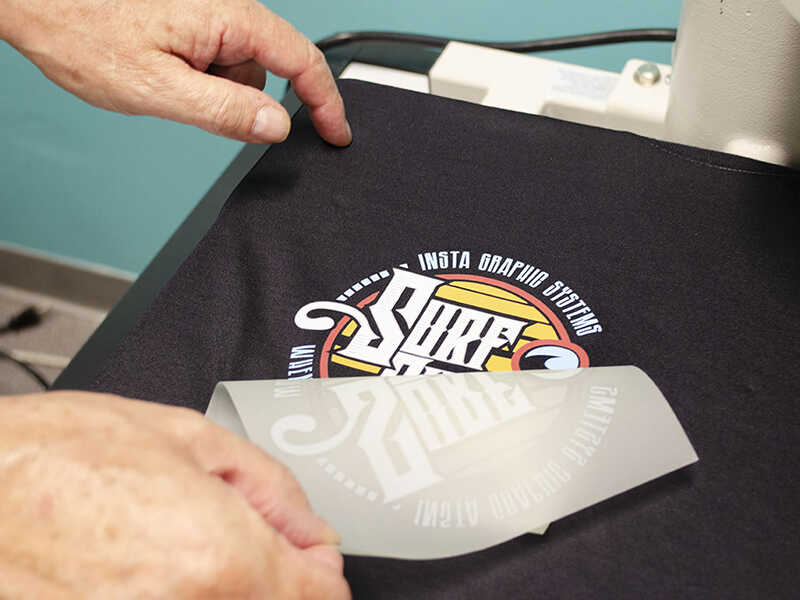 In áo đồng phục Biên Hoà giá tốt với công nghệ in chuyển nhiệt