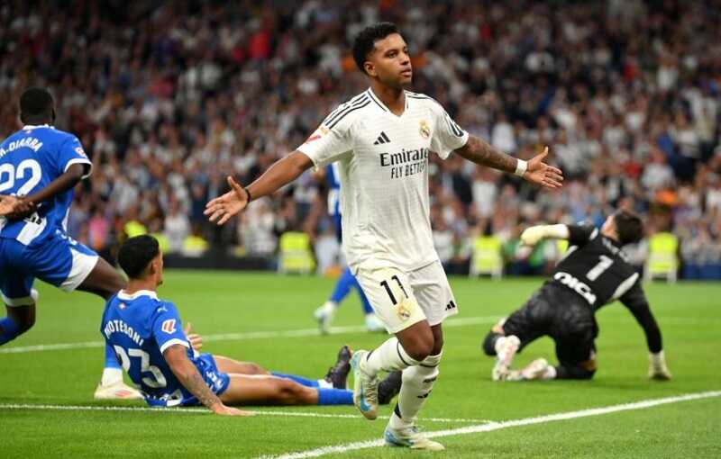 Đồng phục bóng đá CLB Real Madrid ấn tượng