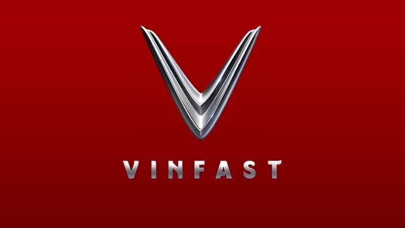 Logo Vinfast nổi bật với tone màu bạc đẳng cấp