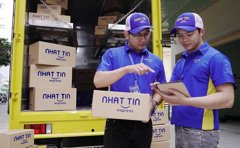 Đồng phục mũ lưỡi trai cho nhân viên Nhất Tín Express