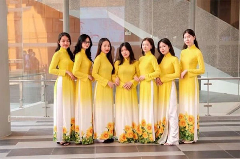 Áo dài đồng phục Đại học Văn Lang