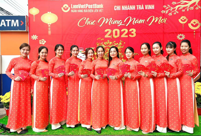 Đồng phục áo dài LP Bank